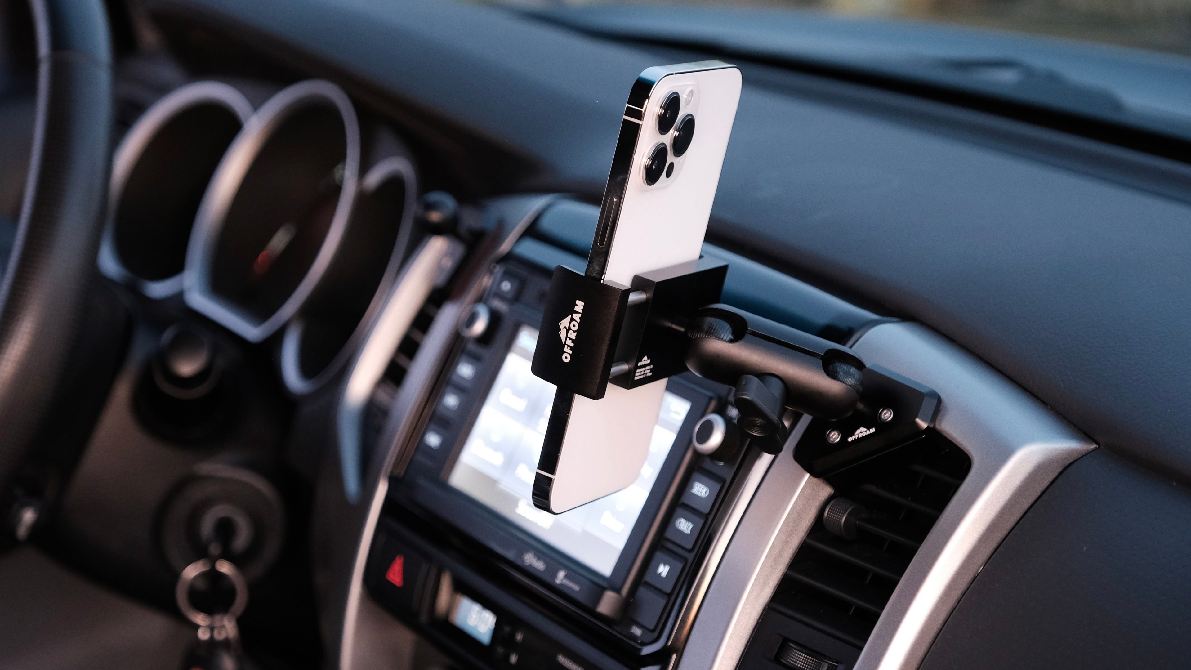 Toyota Tacoma 2012-2015 Phone Mounts