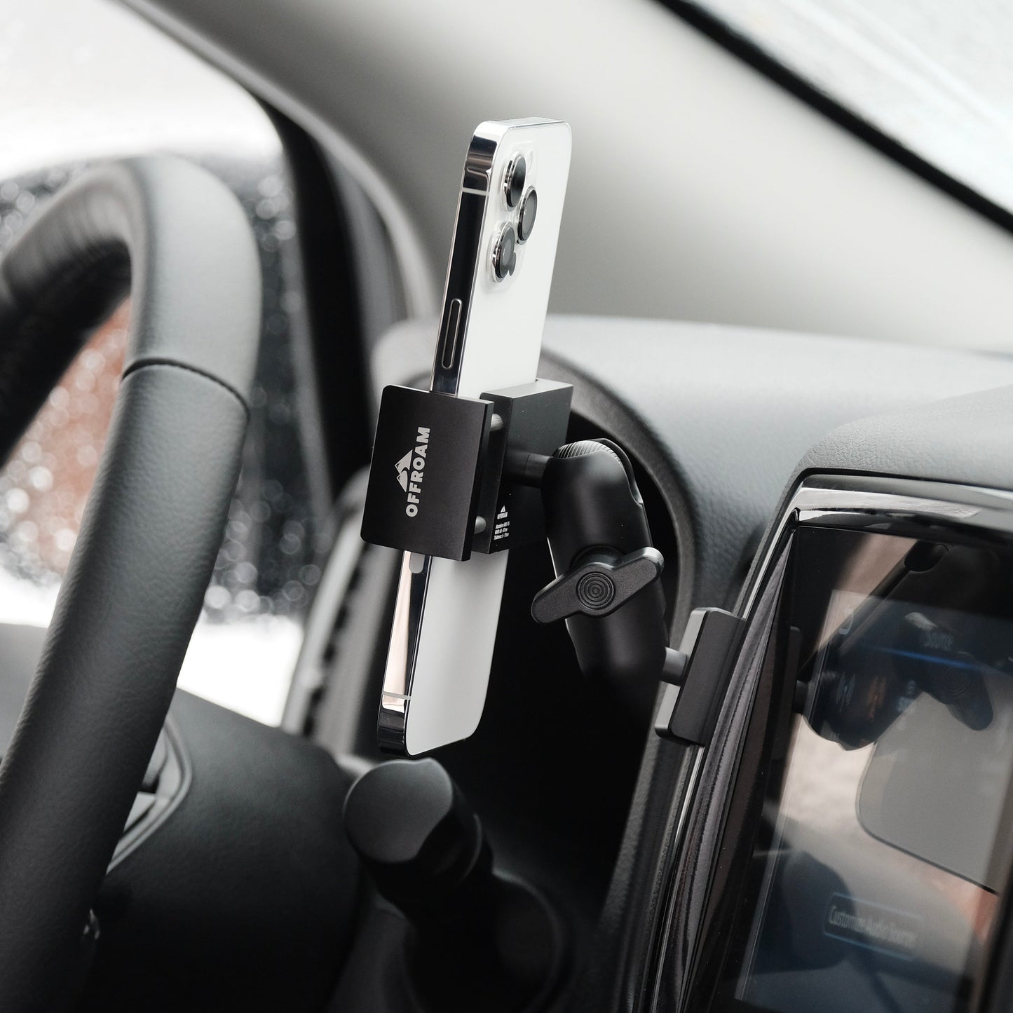 Nissan Frontier (2022-2024) Phone Mount - Offroam